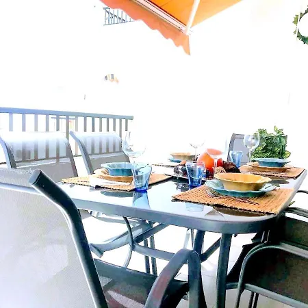 With 2 Bedrooms In Costa Adeje With Wonderful Sea View Shared Pool Furnished Balcony 700 M From The Beach Lägenhet *